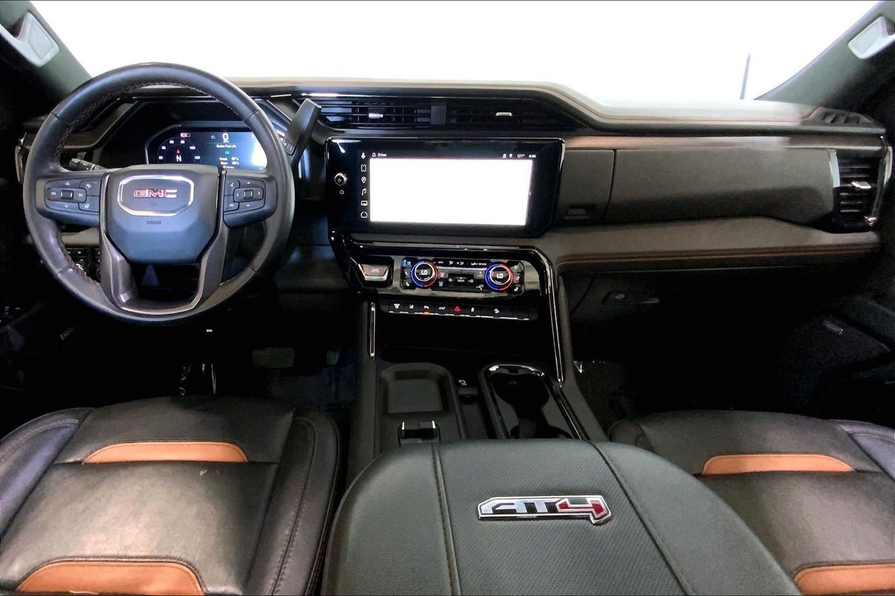 Used 2024 GMC Sierra 2500 AT4 w/ AT4 Premium Plus Package AWD/4WD image 15