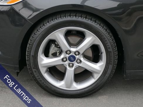 Used 2015 Ford Fusion SE w/ Equipment Group 201A image 11