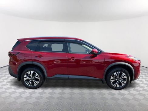 Used 2021 Nissan Rogue SV w/ Premium Package image 4