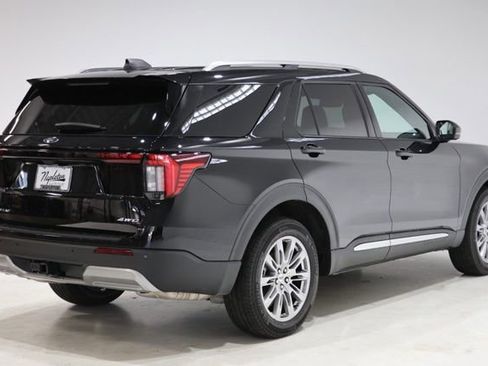 Used 2026 Ford Explorer Platinum AWD/4WD image 8