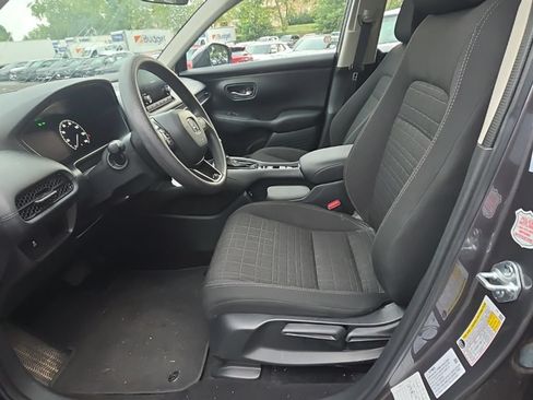 Used 2025 Honda HR-V LX image 5