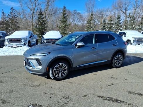 Used 2025 Buick Envision Preferred AWD/4WD image 7