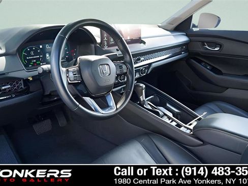 Used 2023 Honda Accord Touring image 13