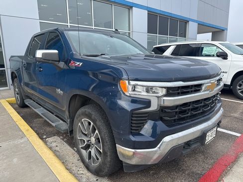 Used 2023 Chevrolet Silverado 1500 LT AWD/4WD image 1