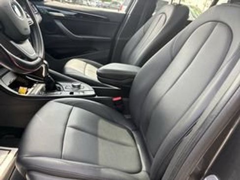 Used 2018 BMW X1 sDrive28i w/ Convenience Package FWD image 3
