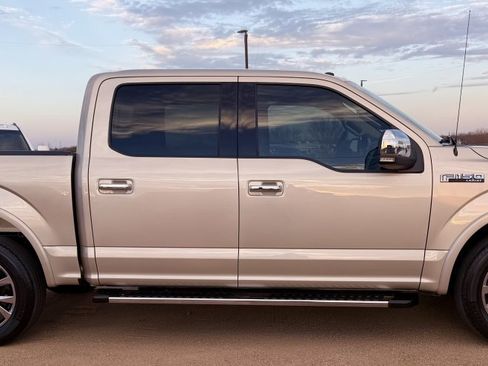 Used 2017 Ford F150 Lariat image 4