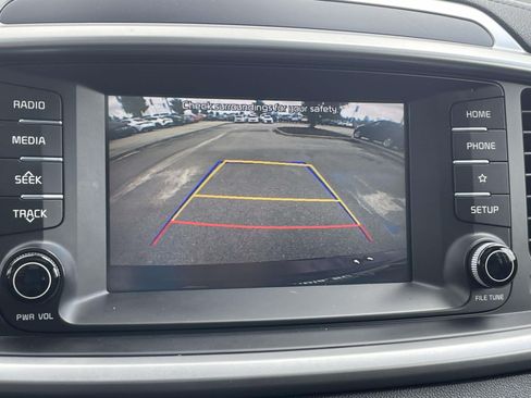 Used 2019 Kia Sorento EX FWD image 29