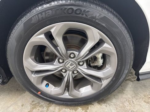 Certified 2023 Honda Accord EX-L image 11