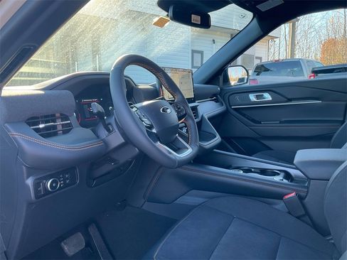 New 2026 Ford Explorer Tremor w/ Tremor Convenience Package image 13