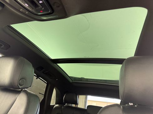 Used 2018 Audi SQ5 Prestige w/ Prestige Package image 18