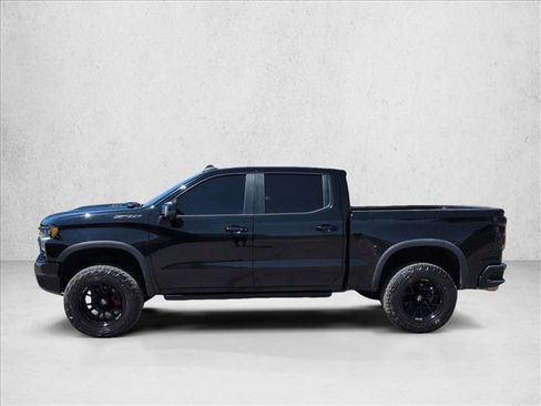 Used 2022 Chevrolet Silverado 1500 ZR2 w/ Technology Package AWD/4WD image 5