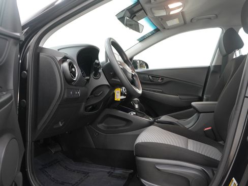 Used 2023 Hyundai Kona SE image 22