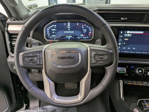 Used 2023 GMC Sierra 1500 Denali w/ Technology Package AWD/4WD image 20