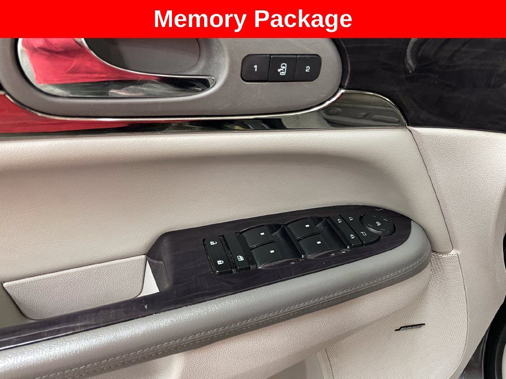 Used 2017 Buick Enclave Premium w/ Experience Buick Package AWD/4WD image 10