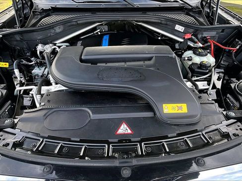 Used 2016 BMW X5 xDrive40e image 30