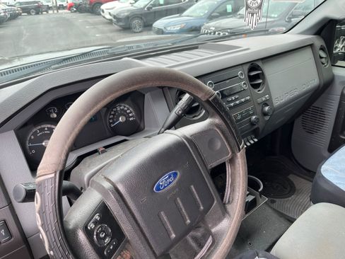 Used 2016 Ford F250 XL w/ XL Appearance Package image 9