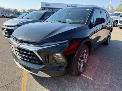 Used 2025 Chevrolet Blazer LT AWD/4WD image 5