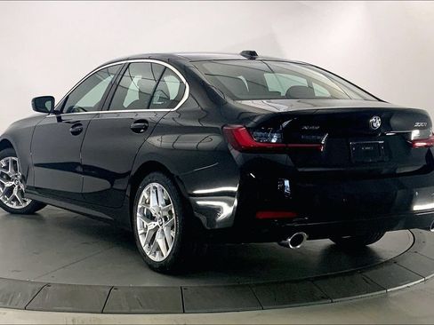 Certified 2025 BMW 330i xDrive Sedan w/ Premium Package AWD/4WD image 10