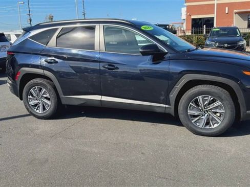 Used 2022 Hyundai Tucson Blue image 2