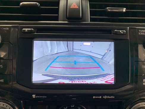 Used 2016 Toyota 4Runner SR5 image 9