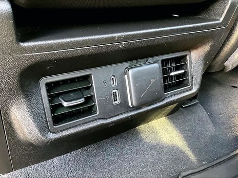 Used 2022 Chevrolet Silverado 1500 LT image 35