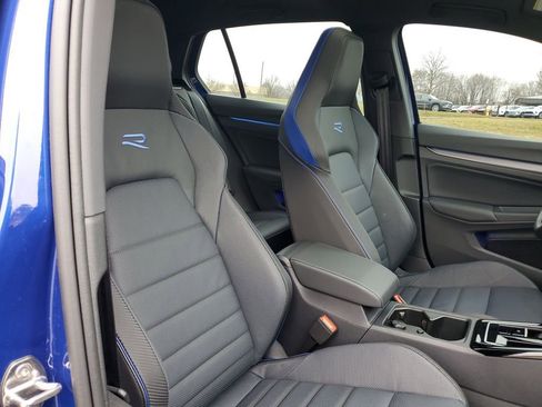 Used 2025 Volkswagen Golf image 29