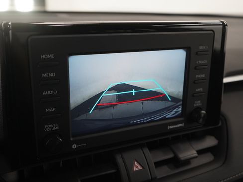 Used 2022 Toyota RAV4 LE AWD/4WD image 21