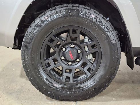 Used 2022 Toyota 4Runner SR5 Premium image 26