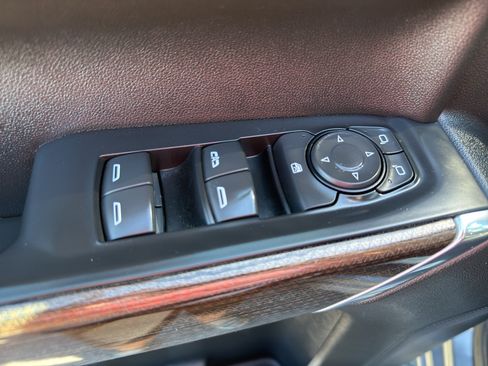 Certified 2021 Chevrolet Silverado 1500 LT AWD/4WD image 13