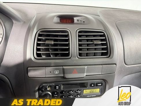 Used 2001 Hyundai Accent GL FWD image 15
