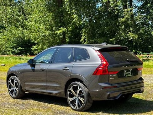 Used 2024 Volvo XC60 T8 Ultimate w/ Protection Package Premier AWD/4WD image 7