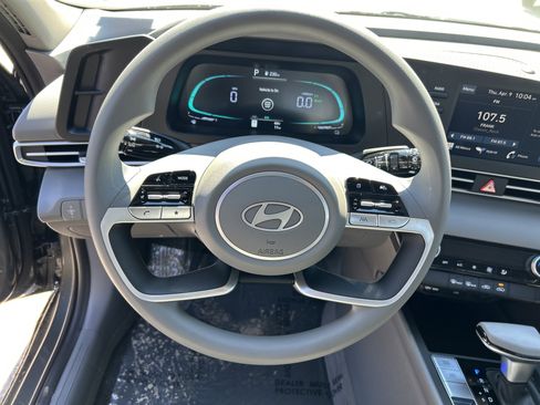 New 2026 Hyundai Elantra Hybrid FWD image 20