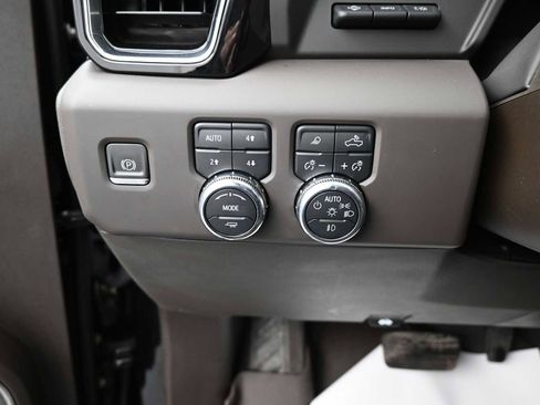 Used 2023 GMC Sierra 1500 Denali w/ Denali Reserve Package AWD/4WD image 10