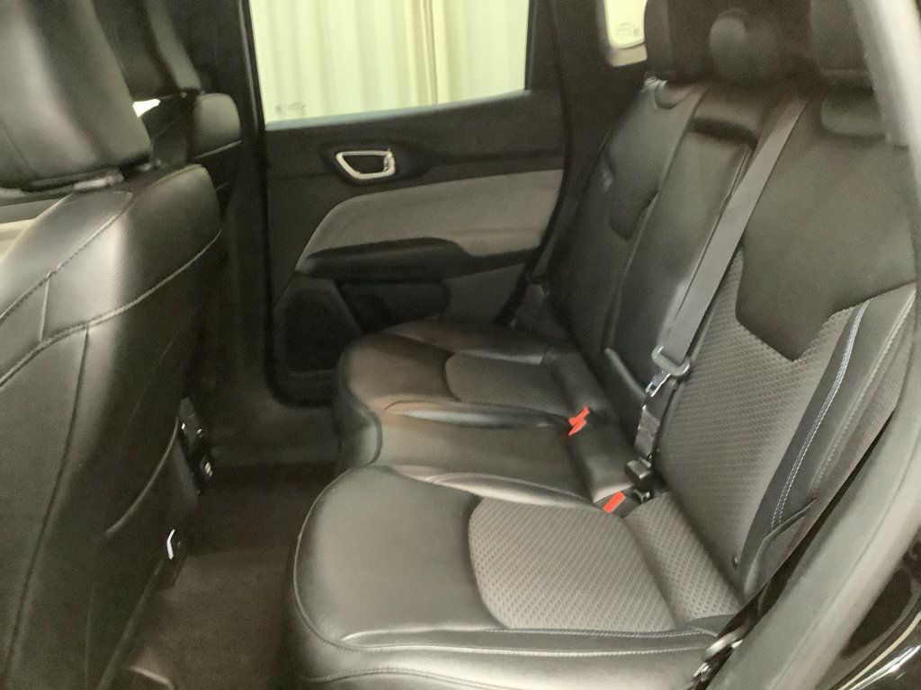 Used 2024 Jeep Compass Latitude AWD/4WD image 23