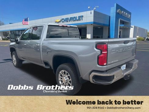 New 2026 Chevrolet Silverado 2500 LTZ w/ LTZ Premium Package AWD/4WD image 3