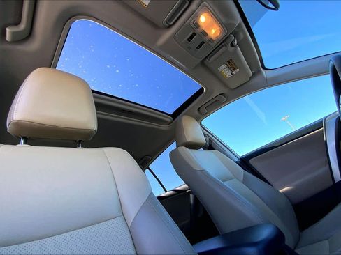 Used 2015 Toyota RAV4 XLE image 13