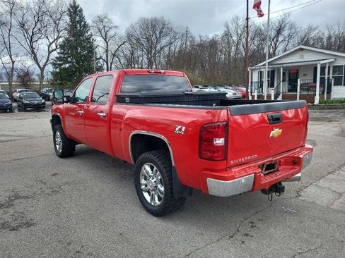 Used 2013 Chevrolet Silverado 2500 LTZ w/ LTZ Plus Package AWD/4WD image 3