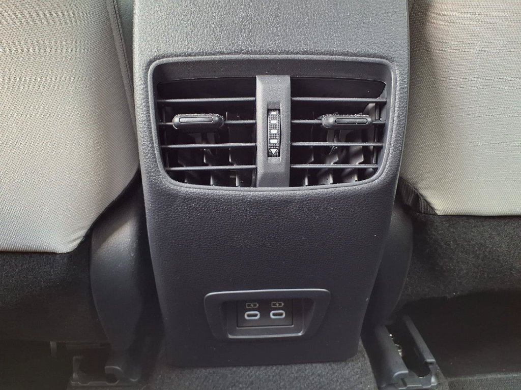Used 2024 Toyota Corolla Cross LE FWD image 17