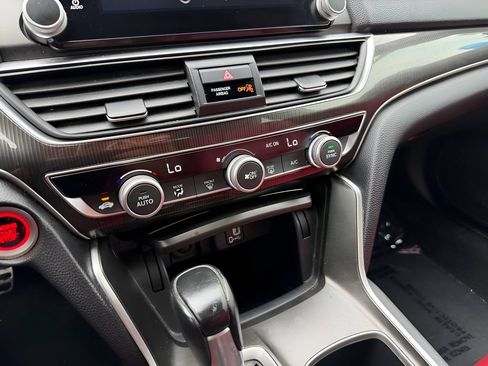 Used 2019 Honda Accord Sport image 18