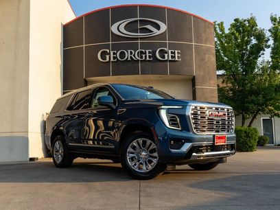 New 2025 GMC Yukon Denali w/ Sun & Power Step Package