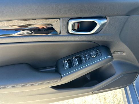 Used 2023 Honda Civic Touring image 23