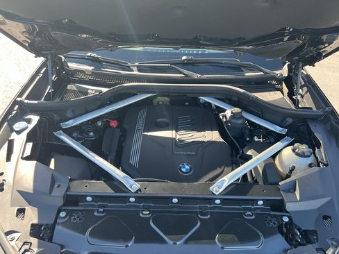 Used 2019 BMW X5 xDrive40i w/ Premium Package 2 AWD/4WD image 30