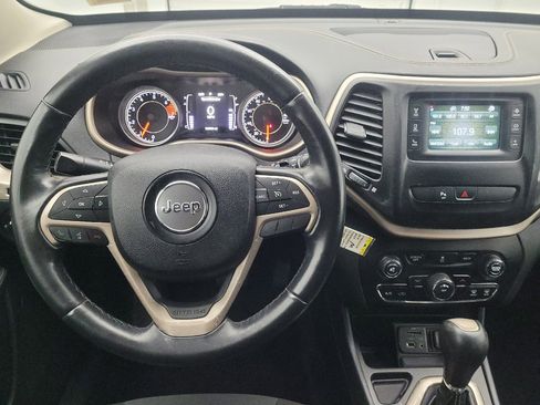 Used 2016 Jeep Cherokee Latitude w/ Safety/Convenience Group FWD image 22