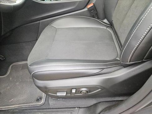 New 2026 Jeep Grand Cherokee Altitude image 4