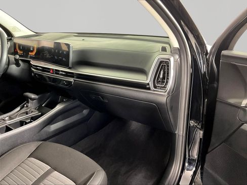 Certified 2026 Kia Sorento LX FWD image 27