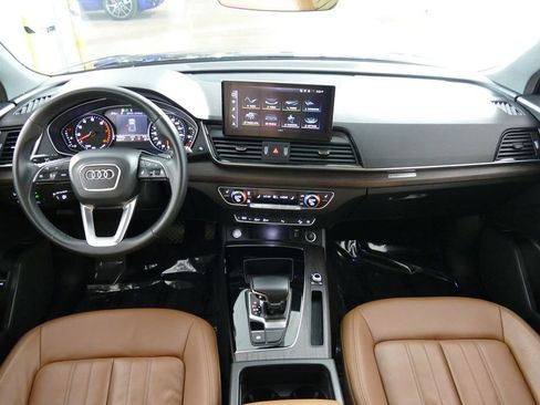 Used 2021 Audi Q5 2.0T Premium w/ Convenience Package AWD/4WD image 9
