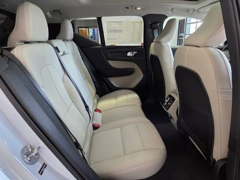 New 2026 Volvo XC40 B5 Plus w/ Protection Package Premier AWD/4WD image 20