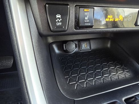 Certified 2025 Toyota RAV4 XLE image 25