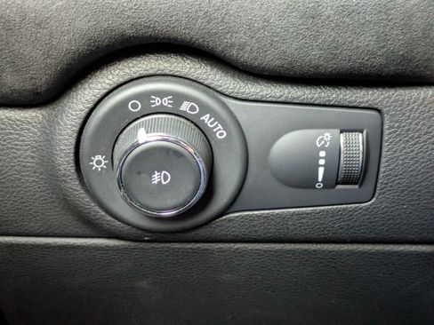 Used 2022 Dodge Durango R/T w/ Hemi Orange Plus Package image 29