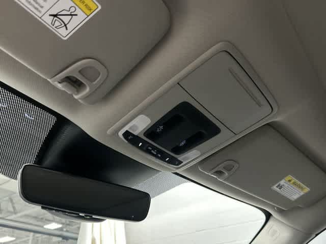 Certified 2025 Honda Pilot Touring image 21